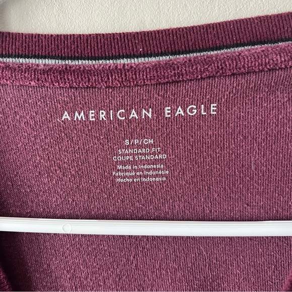 American Eagle Velvet Maroon Sweater Size Small - Picture 3 of 6